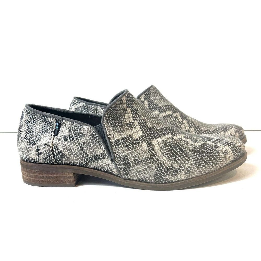 Toms Snake Print Slip-On Loafer in Black and Gray, Women’s Sz8